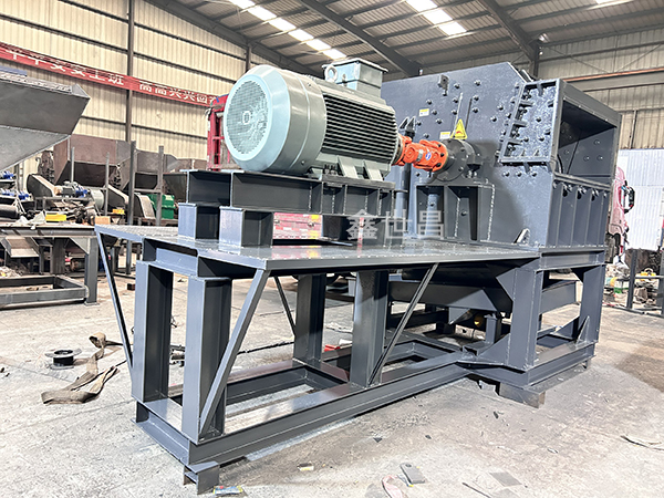 1300型易拉罐廢鐵破碎機